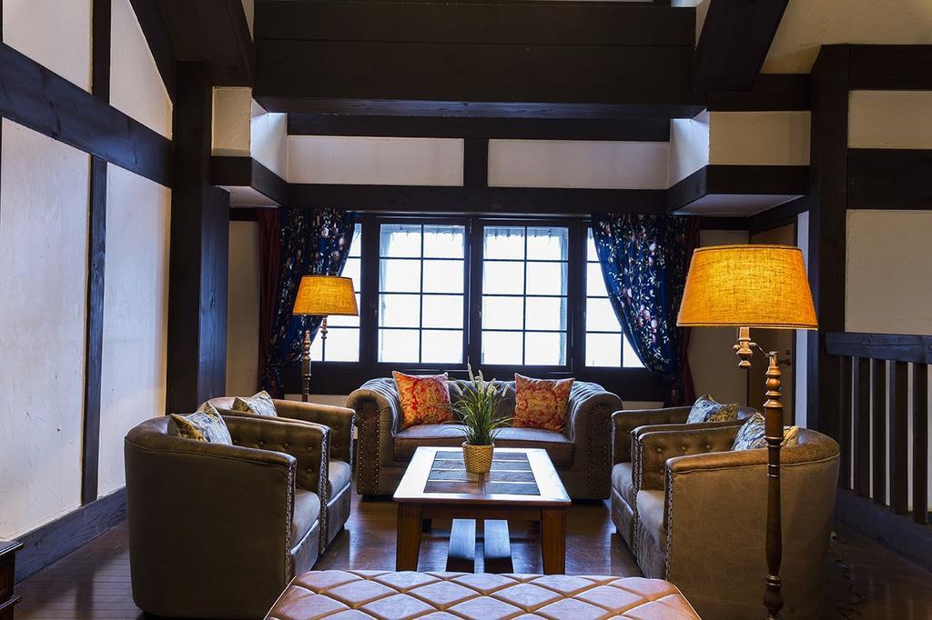 Shakespeare Hotel Хакуба-Мура Экстерьер фото